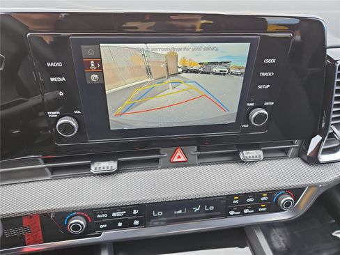 Certified 2025 Kia Sportage LX image 21