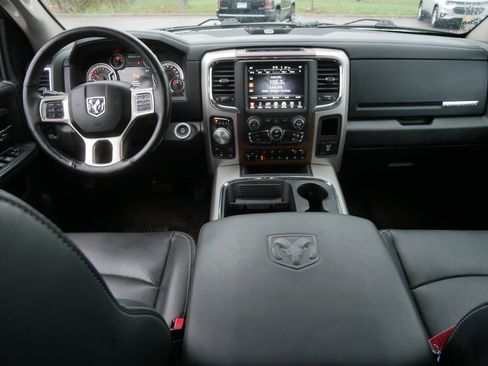 Used 2017 RAM 1500 Laramie w/ Convenience Group AWD/4WD image 10