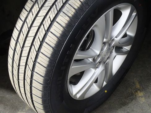 Used 2020 Buick Enclave Essence w/ LPO, Luxury Package image 44