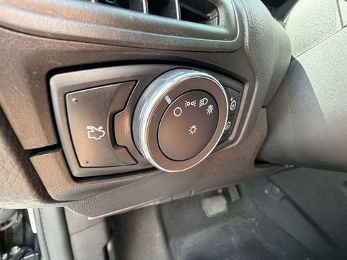 Used 2013 Ford Focus SE FWD image 24