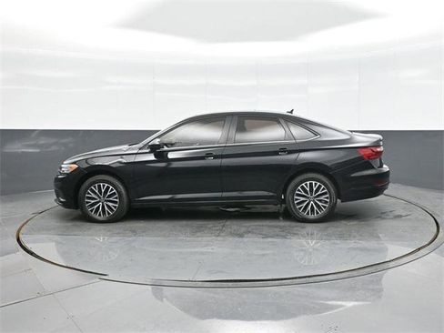 Used 2021 Volkswagen Jetta SE image 4