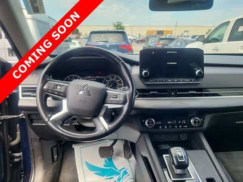 Used 2022 Mitsubishi Outlander SE FWD image 6