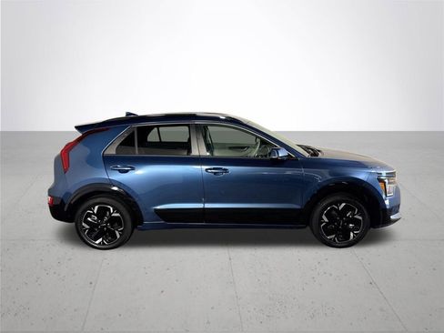 Certified 2023 Kia Niro Wind FWD image 6