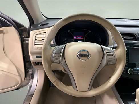 Used 2014 Nissan Altima 2.5 SL w/ Technology Package FWD image 16