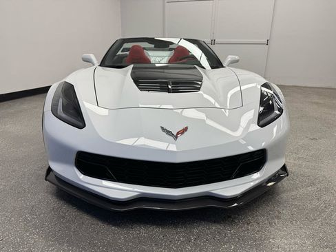 Used 2015 Chevrolet Corvette Z06 w/ 3LZ Preferred Equipment Group image 3