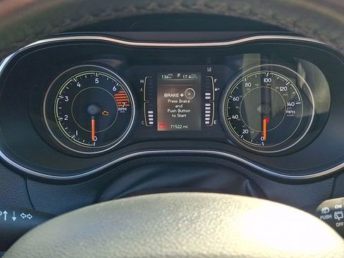 Used 2021 Jeep Cherokee Latitude Plus image 20