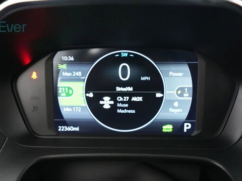 Used 2022 Chevrolet Bolt EUV LT w/ Convenience Package image 7