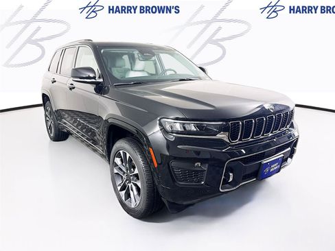 Used 2023 Jeep Grand Cherokee Overland AWD/4WD image 28