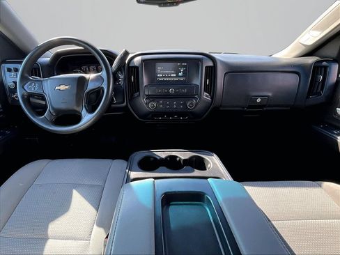 Used 2018 Chevrolet Silverado 1500 Custom w/ Custom Convenience Package AWD/4WD image 16