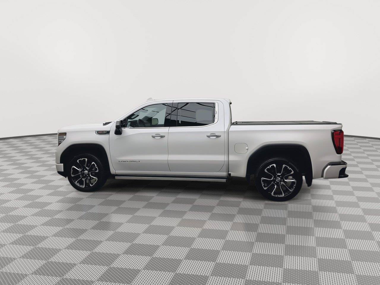 Certified 2024 GMC Sierra 1500 Denali AWD/4WD image 44