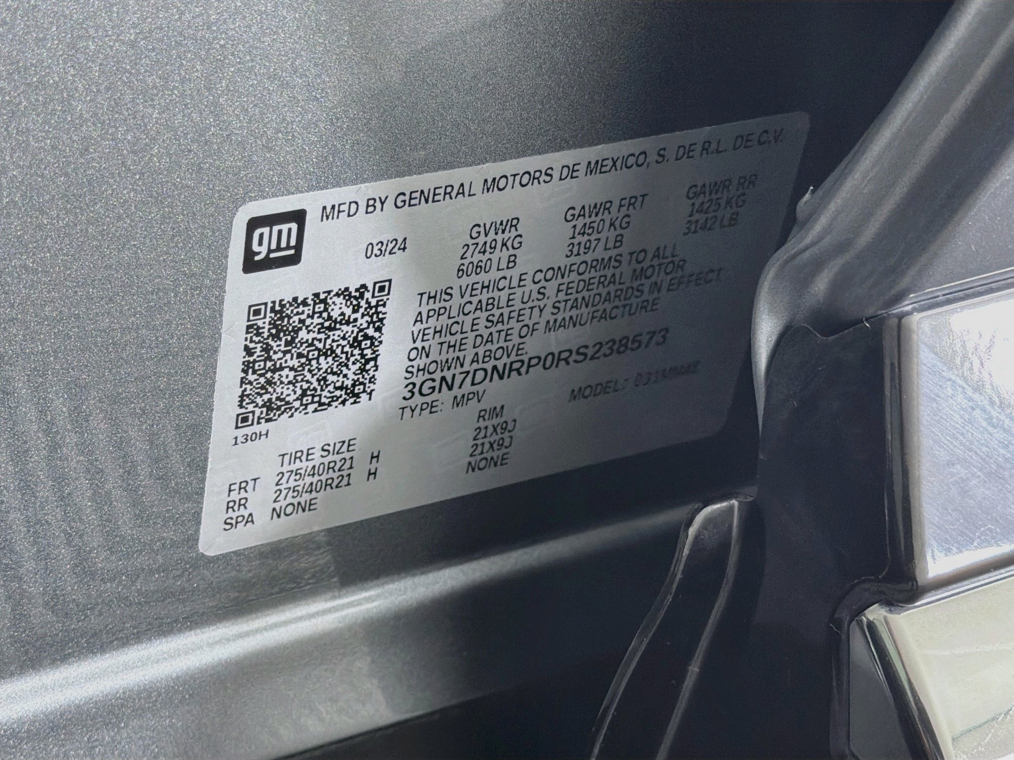 Used 2024 Chevrolet Equinox EV RS FWD image 12