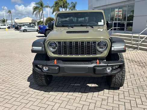 New 2026 Jeep Gladiator Mojave w/ Steel Bumper Group AWD/4WD image 4