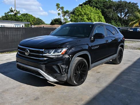 Used 2021 Volkswagen Atlas Cross Sport SE FWD image 2