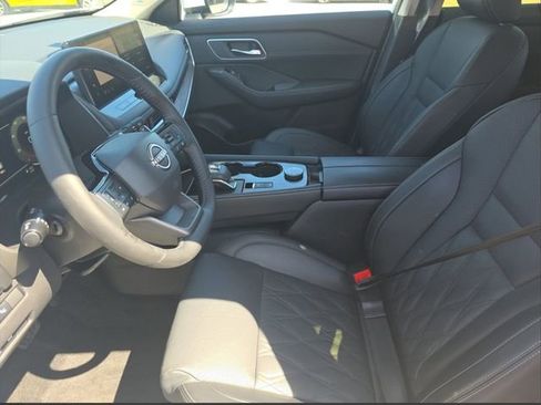 Used 2025 Nissan Rogue Platinum w/ Platinum Premium Package AWD/4WD image 7