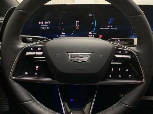 Used 2024 Cadillac Lyriq Sport RWD image 41