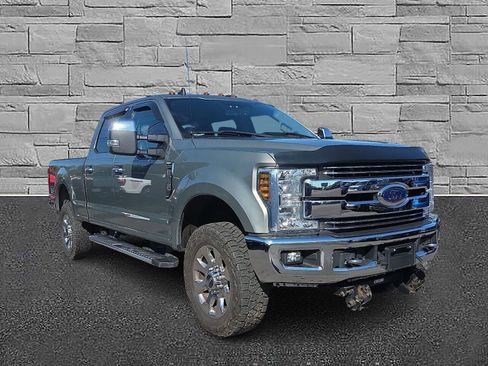 Certified 2019 Ford F250 Lariat w/ Chrome Package AWD/4WD image 2