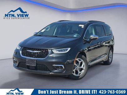 Used 2023 Chrysler Pacifica Limited