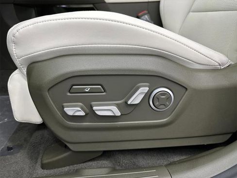 New 2025 Hyundai Santa Fe Calligraphy image 10