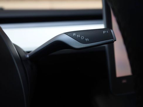 Used 2022 Tesla Model Y Performance AWD/4WD image 31