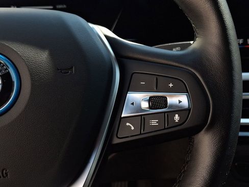 Certified 2024 BMW i4 xDrive40i image 23