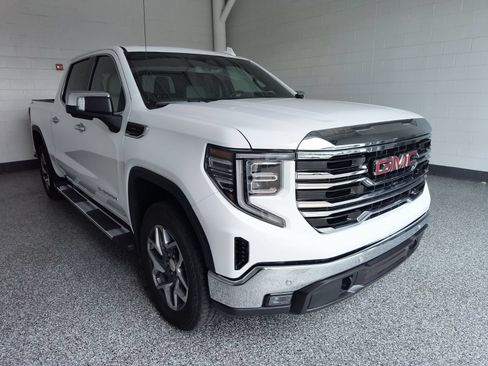 Used 2025 GMC Sierra 1500 SLT w/ SLT Premium Plus Package AWD/4WD image 7
