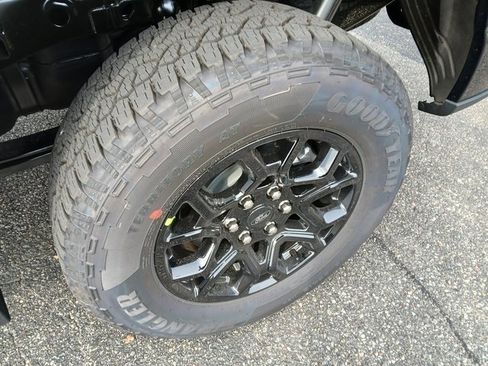 New 2025 Ford F150 XLT w/ Equipment Group 302A MID image 6