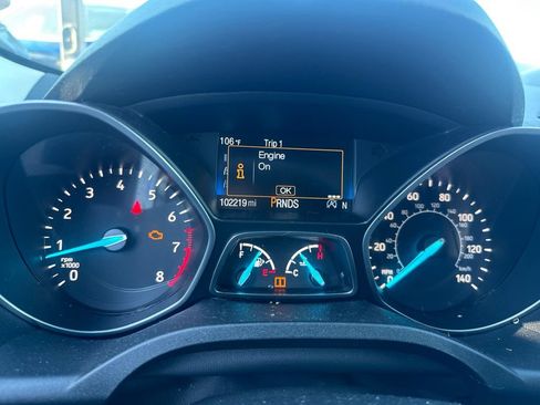 Used 2017 Ford Escape Titanium AWD/4WD image 3