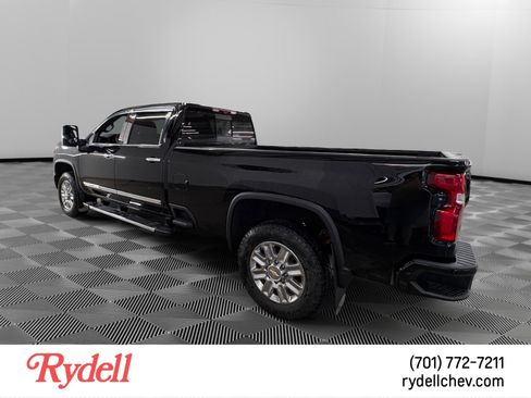 Used 2024 Chevrolet Silverado 3500 High Country w/ High Country Premium Package AWD/4WD image 3