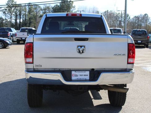 Used 2018 RAM 2500 Tradesman w/ Chrome Appearance Group AWD/4WD image 7