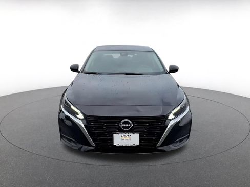 Used 2025 Nissan Altima 2.5 SV FWD image 4