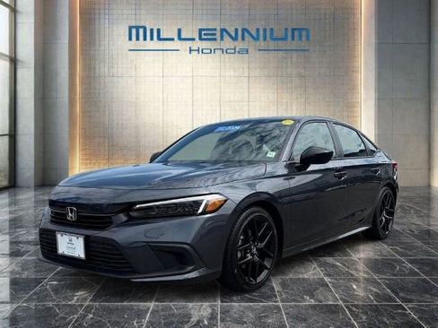 Used 2024 Honda Civic Sport image 1