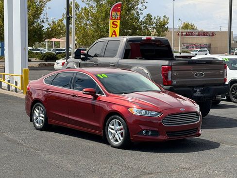 Used 2014 Ford Fusion SE w/ Equipment Group 202A FWD image 4
