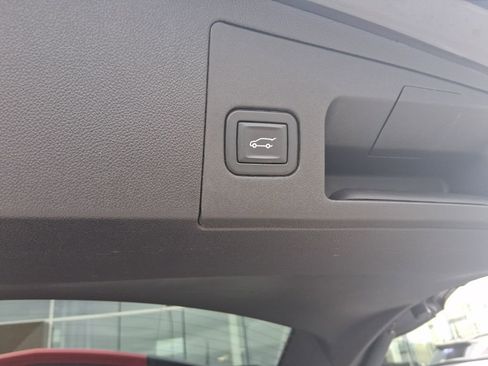 Used 2019 Cadillac XT5 Premium Luxury image 14