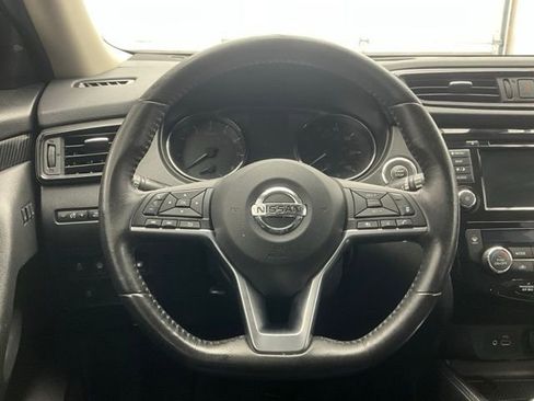 Used 2018 Nissan Rogue SL image 8