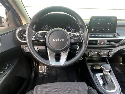 Used 2024 Kia Forte LXS image 6