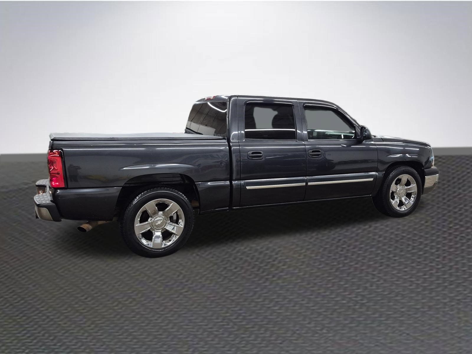 Used 2004 Chevrolet Silverado 1500 LS RWD image 4
