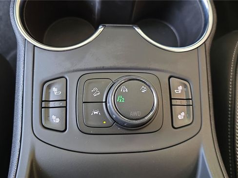 Used 2024 GMC Terrain SLT w/ Elevation Edition AWD/4WD image 24
