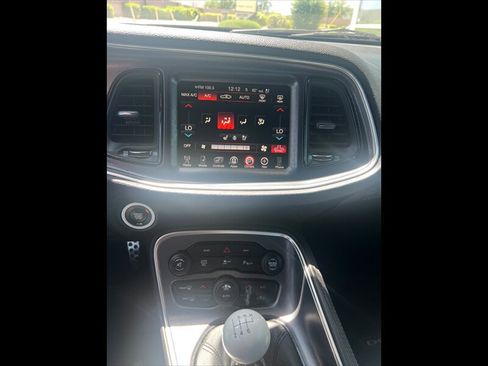 Used 2016 Dodge Challenger R/T Scat Pack w/ Leather Interior Group RWD image 17