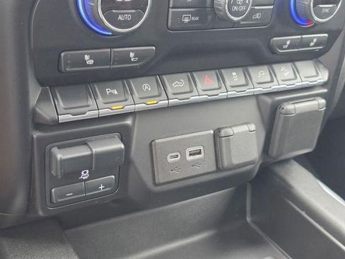 Used 2021 Chevrolet Silverado 1500 LT Trail Boss w/ Convenience Package II AWD/4WD image 26