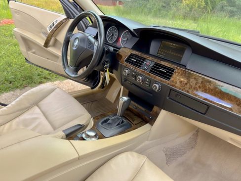 Used 2006 BMW 525xi Sedan image 33