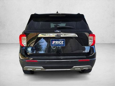Used 2023 Ford Explorer XLT w/ Equipment Group 202A AWD/4WD image 6