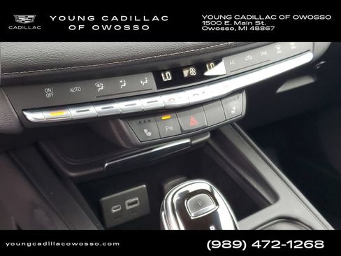 Certified 2020 Cadillac XT4 Premium Luxury w/ Cold Weather Package FWD image 18