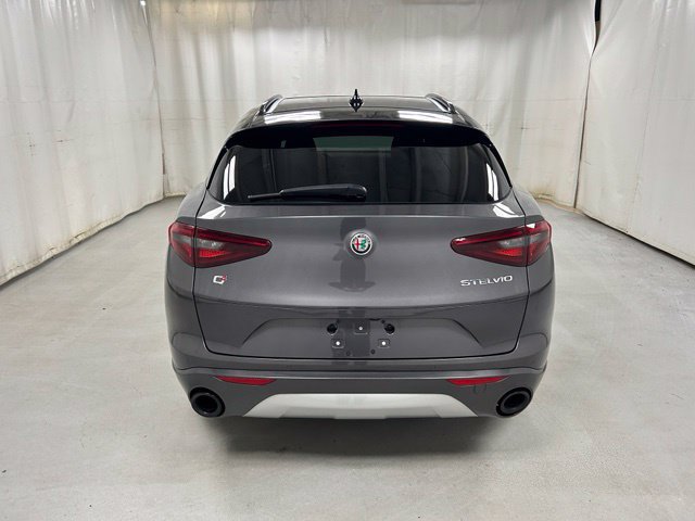 Used 2023 Alfa Romeo Stelvio Ti AWD/4WD image 6