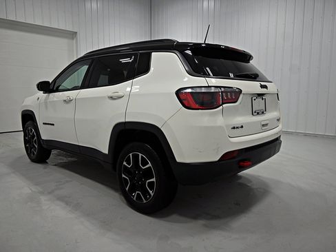 Used 2019 Jeep Compass Trailhawk AWD/4WD image 30