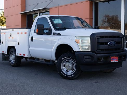 Used 2015 Ford F250 XL w/ Power Equipment Group image 2