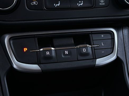 Used 2024 GMC Terrain SLE image 26