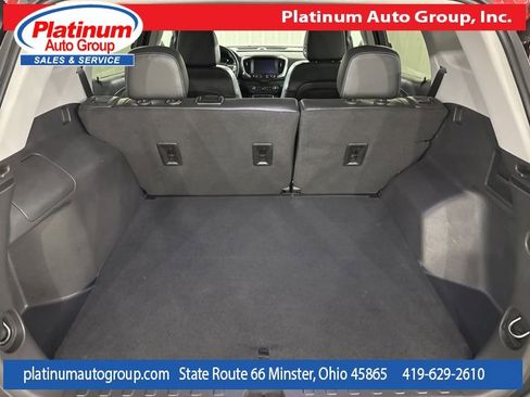 Used 2024 GMC Terrain SLT w/ Elevation Edition image 31