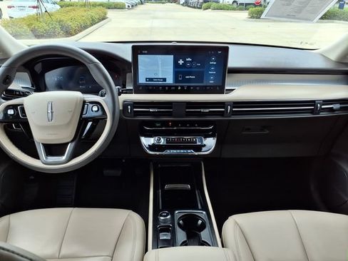 Used 2024 Lincoln Corsair FWD image 20