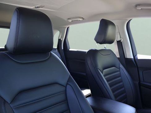 Used 2024 Ford Edge SEL w/ Convenience Package AWD/4WD image 19