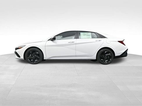New 2026 Hyundai Elantra SEL Sport Premium FWD image 33